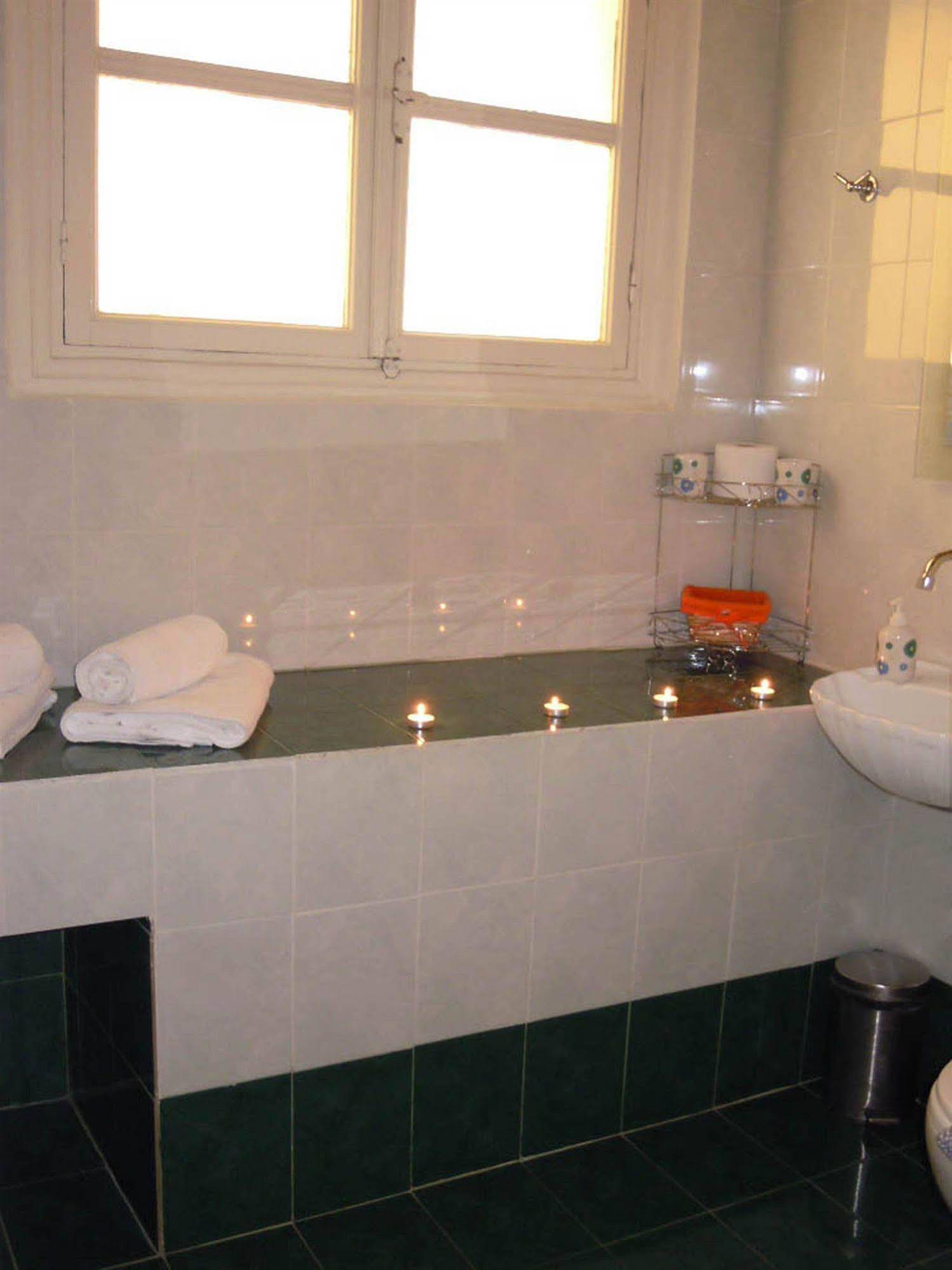 Atheaton Traditional Guesthouse