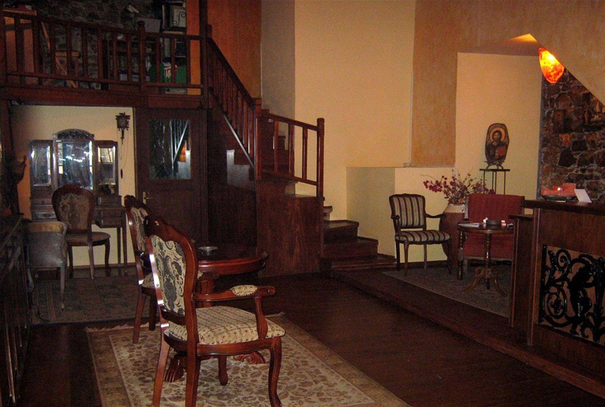 Atheaton Traditional Guesthouse