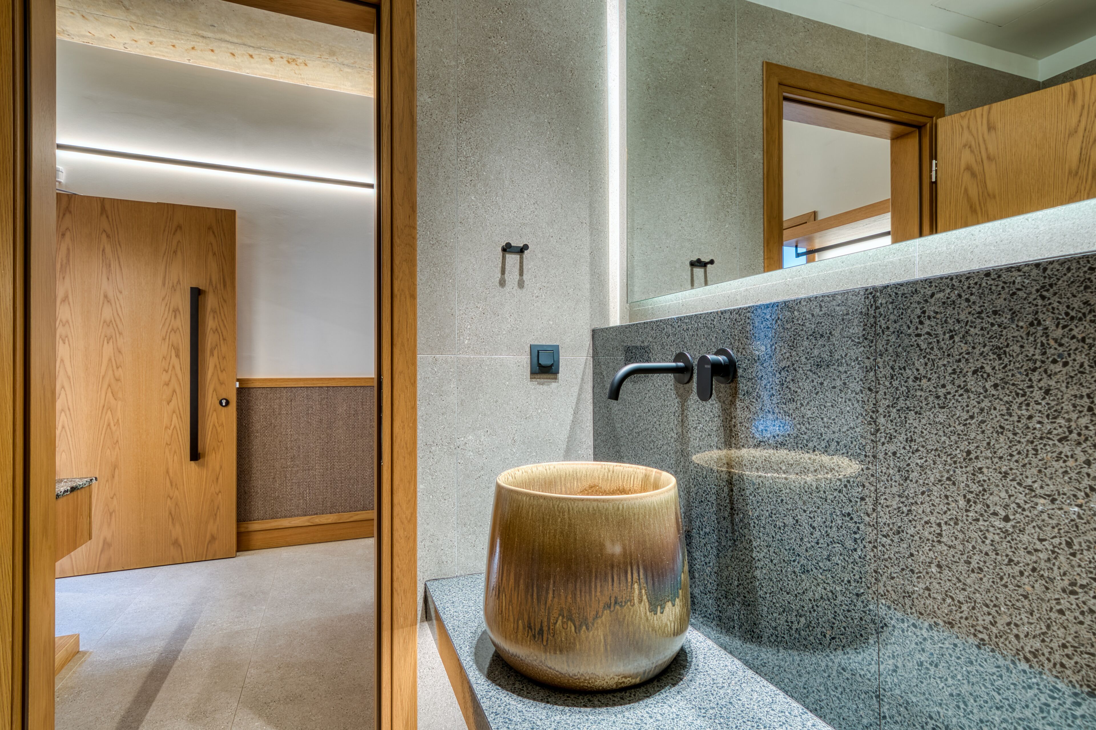 Capital Luxury Suites