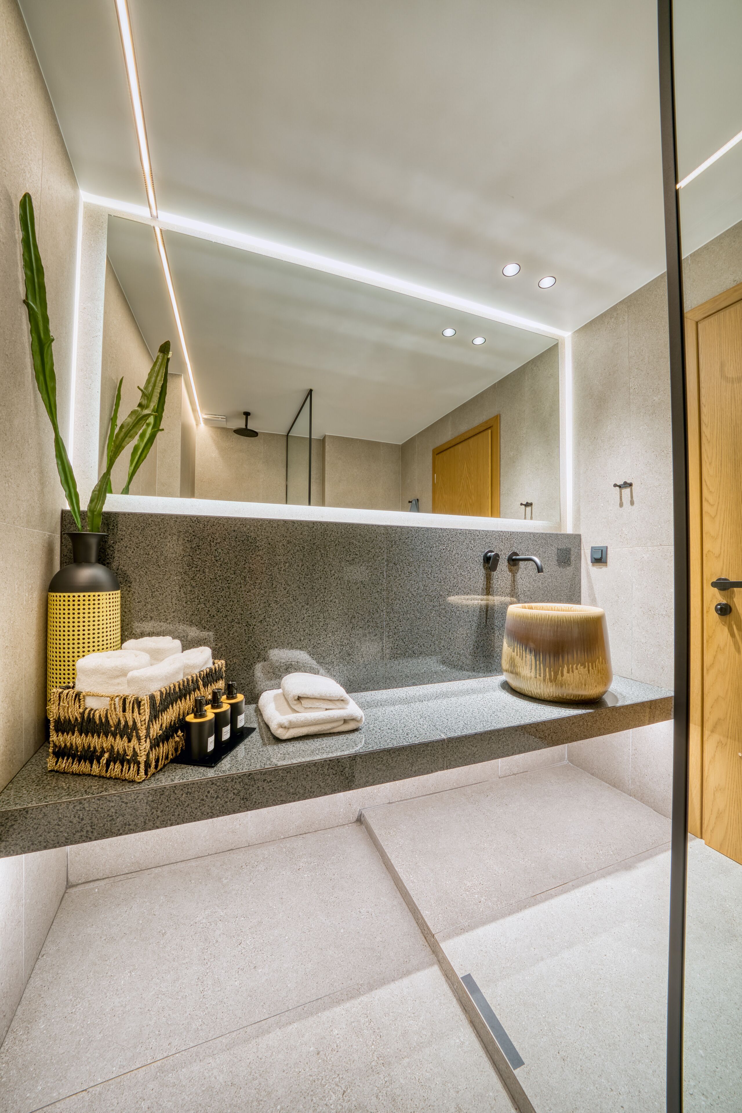 Capital Luxury Suites