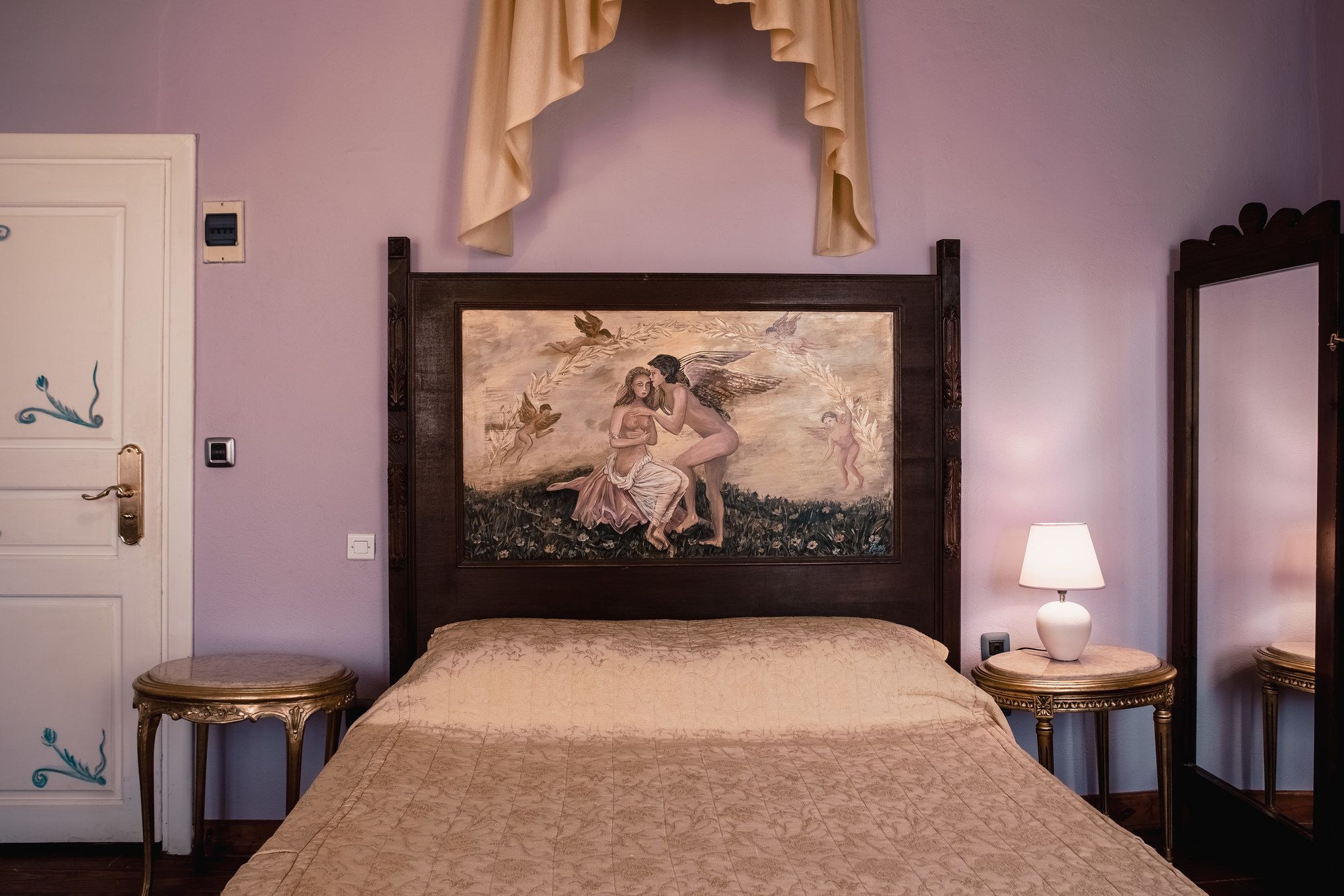 Ilion Hotel Suites