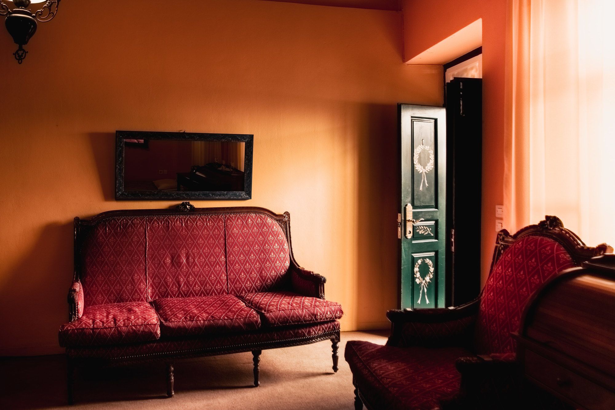 Ilion Hotel Suites