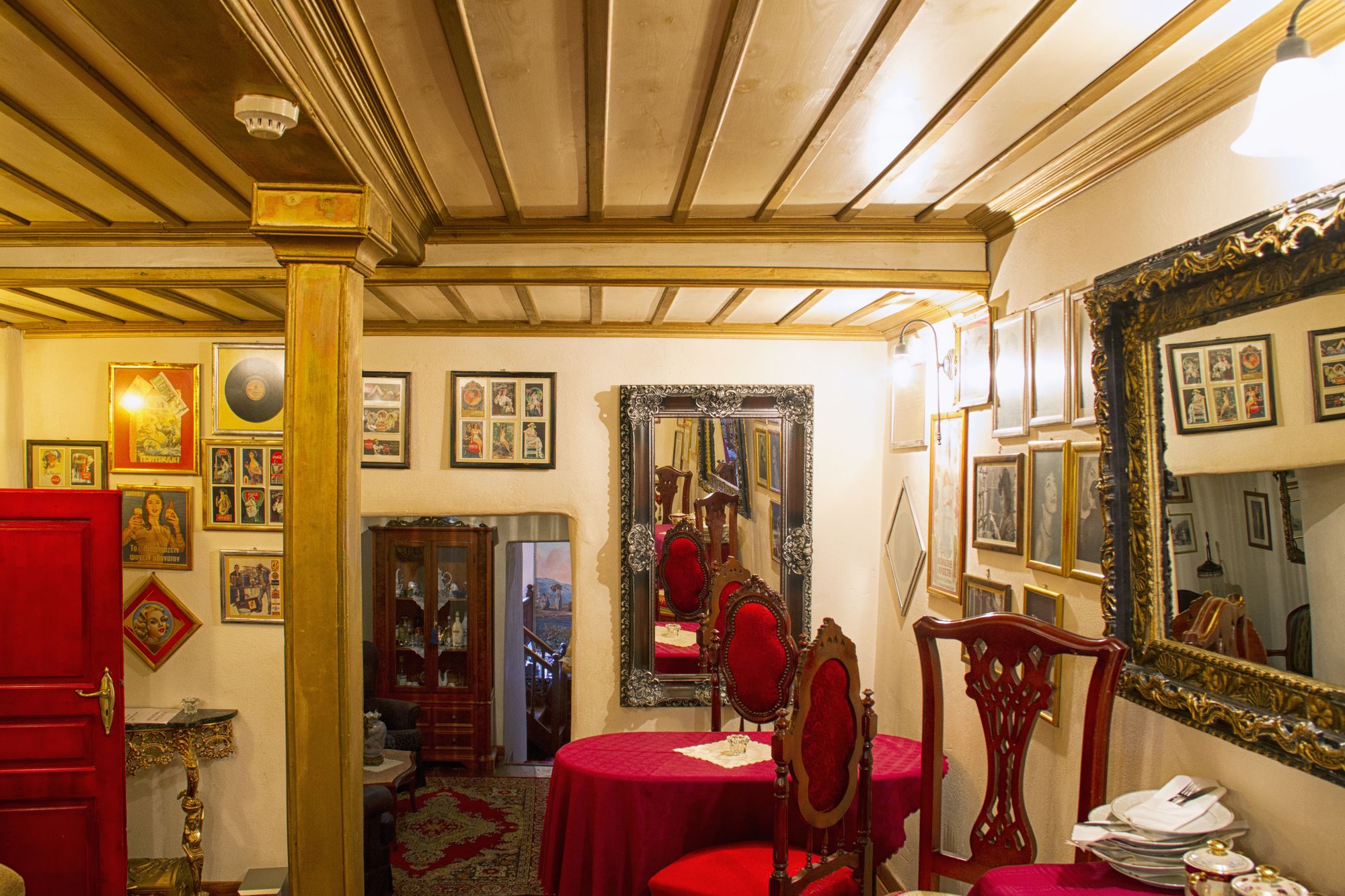 Ilion Hotel Suites
