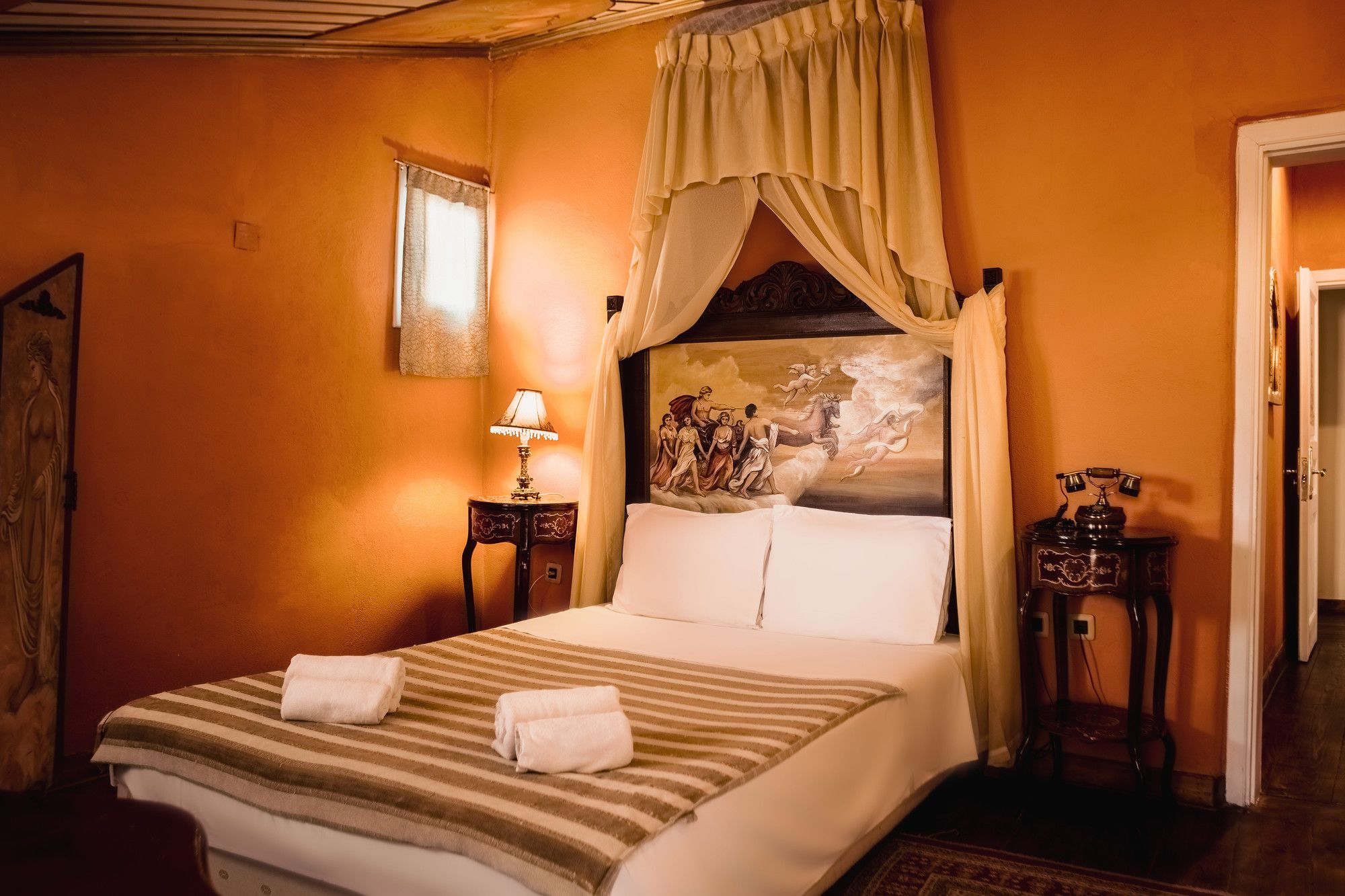 Ilion Hotel Suites