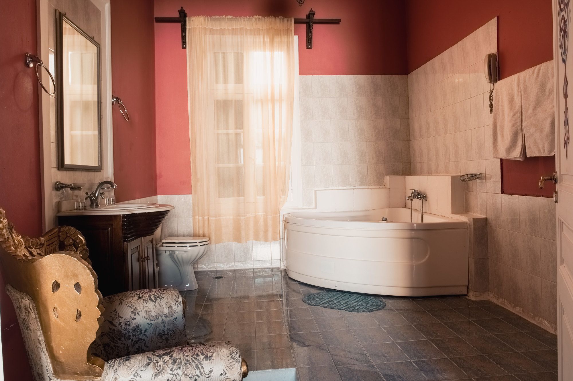 Ilion Hotel Suites