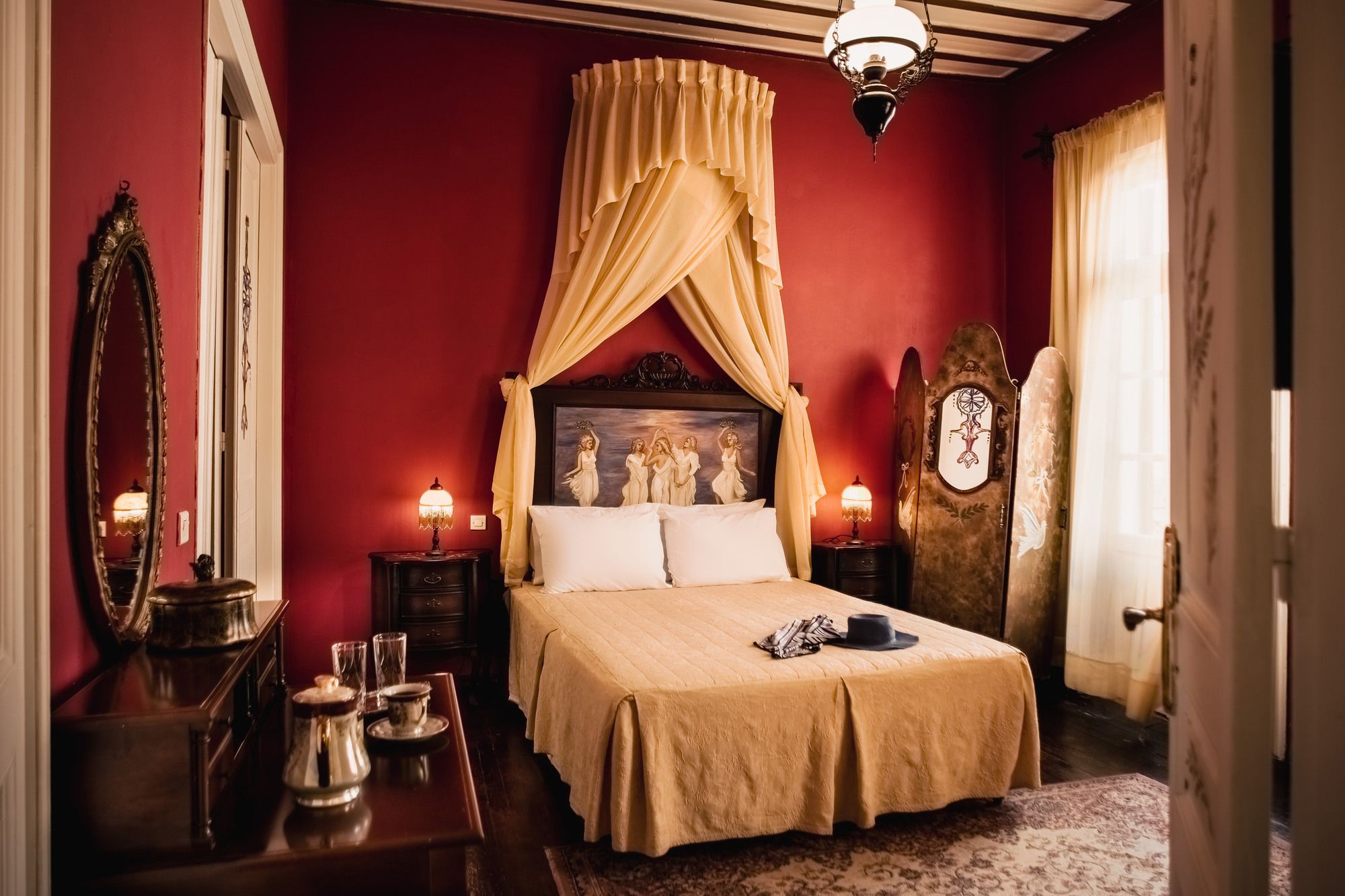 Ilion Hotel Suites