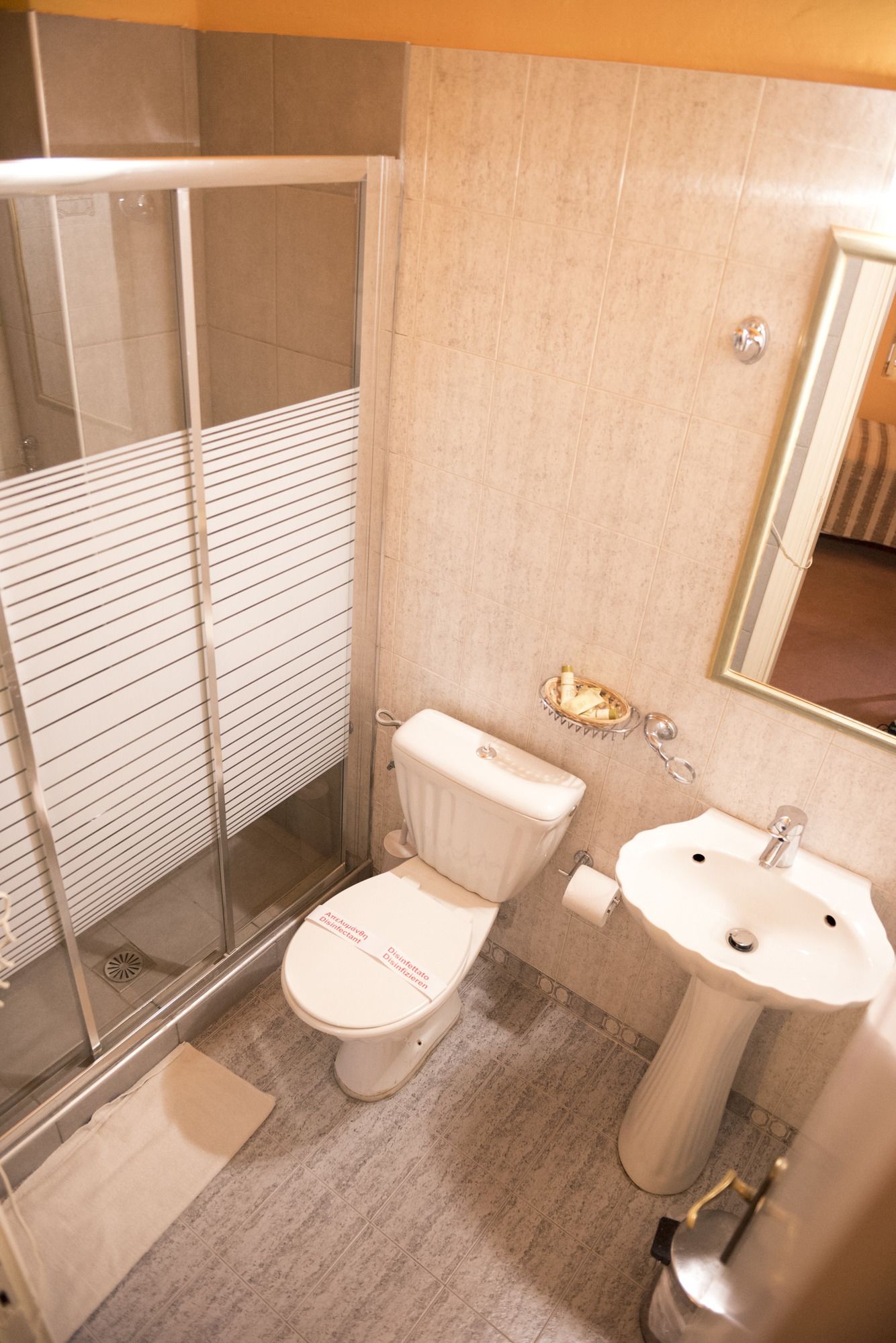 Ilion Hotel Suites