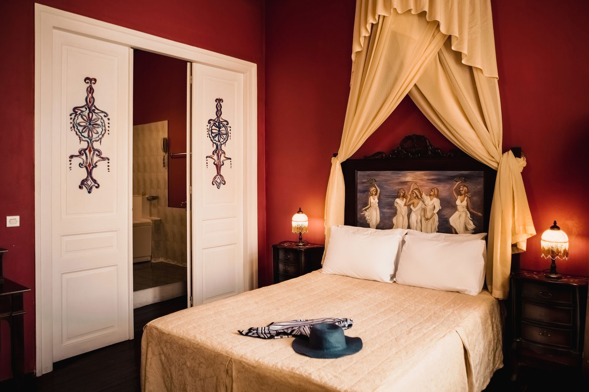 Ilion Hotel Suites