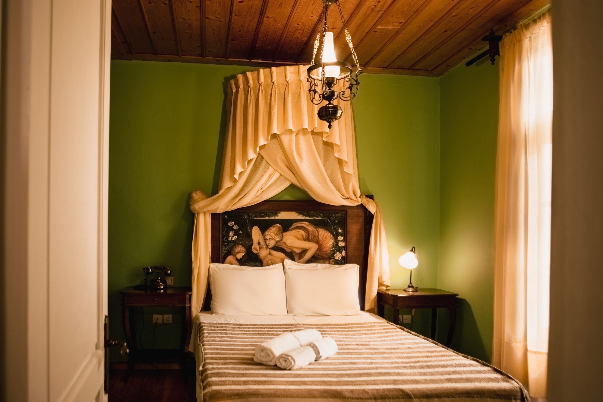 Ilion Hotel Suites