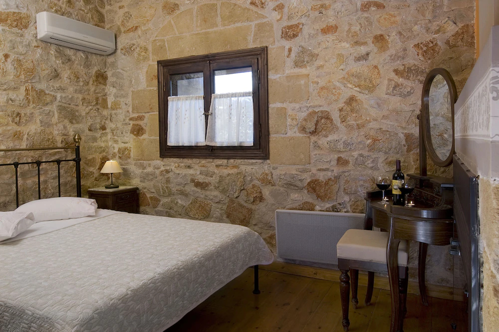 Klymeni Traditional Homes