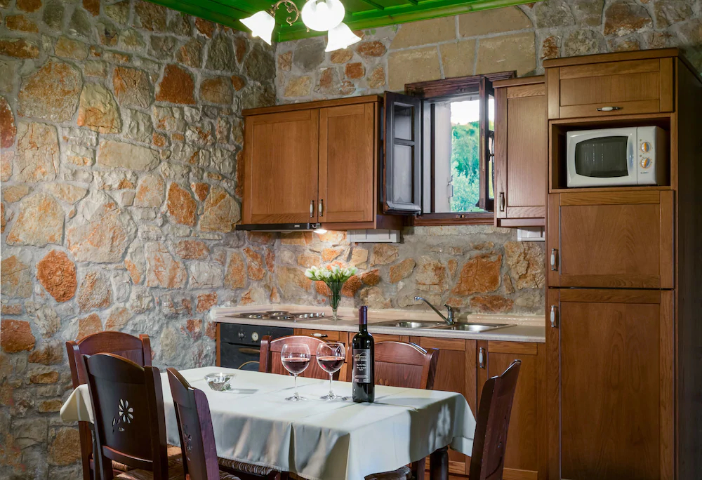 Klymeni Traditional Homes