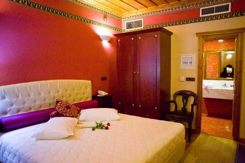 Kyveli Suites
