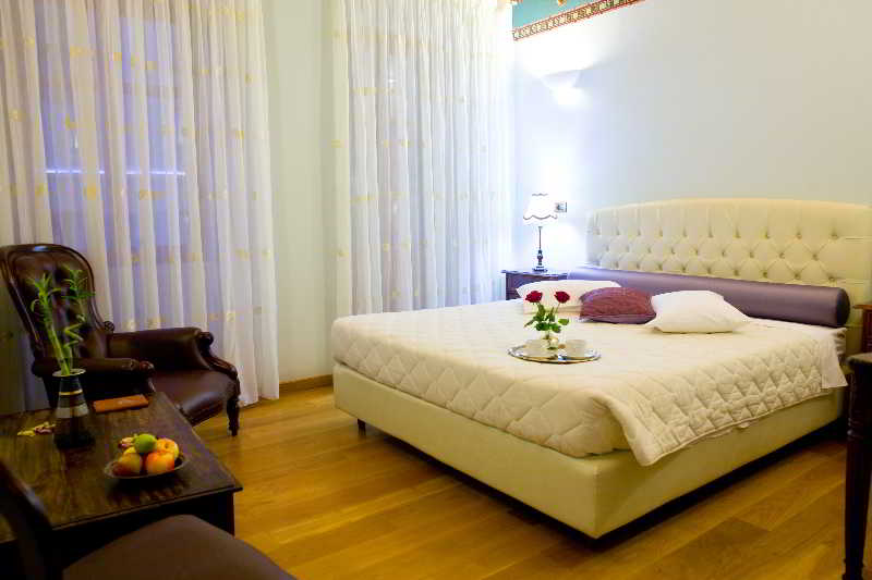 Kyveli Suites