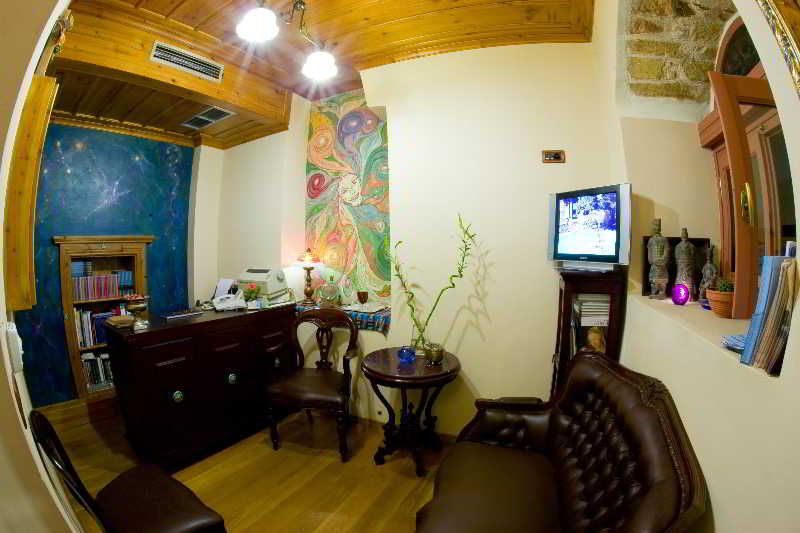 Kyveli Suites
