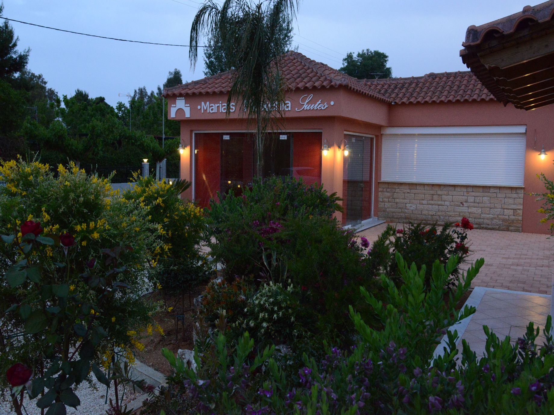 Marias Filoxenia Suites