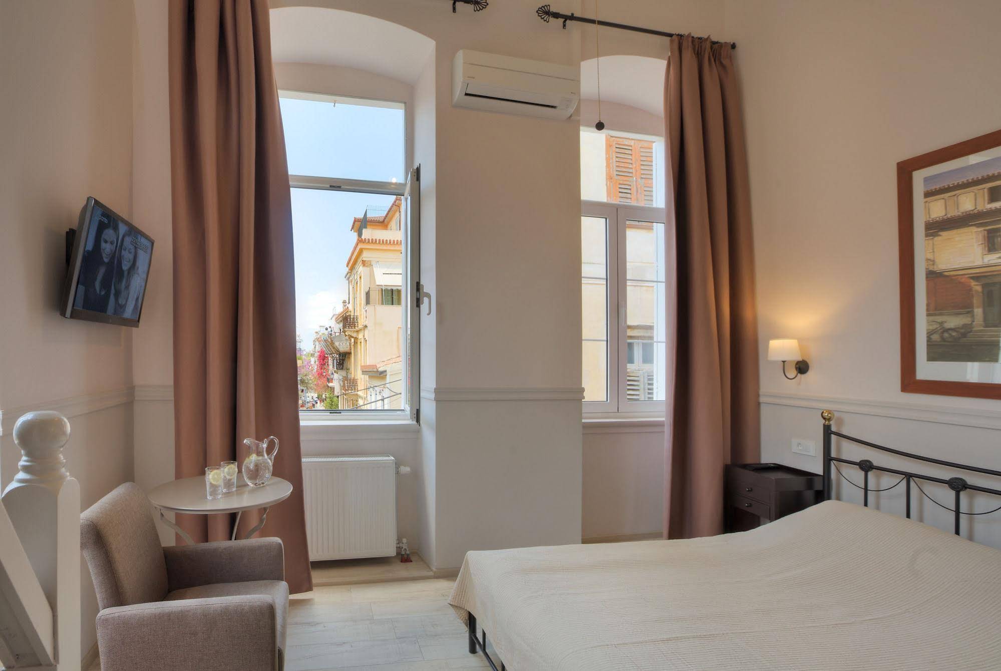 Omorfi Poli Pension