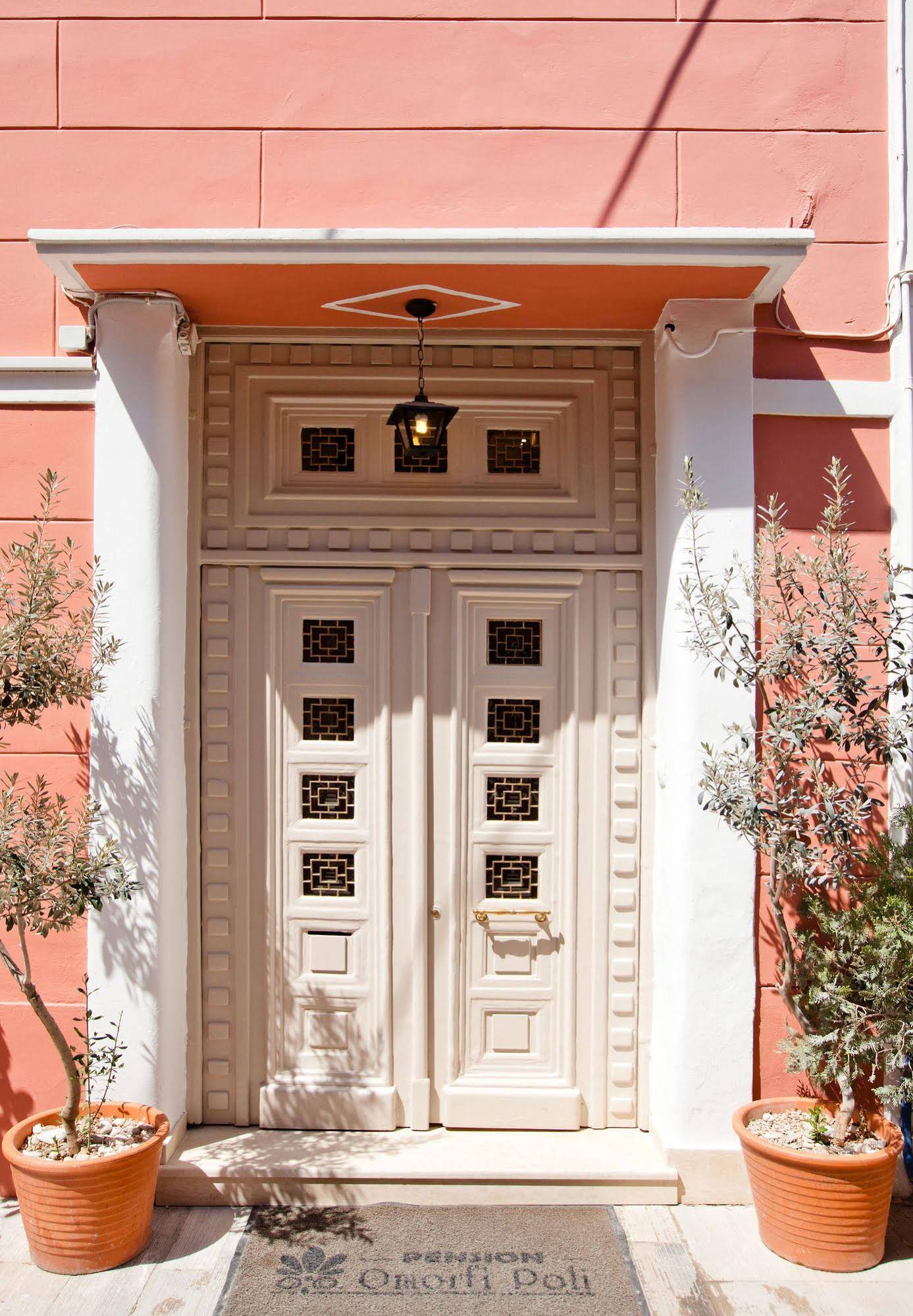 Omorfi Poli Pension
