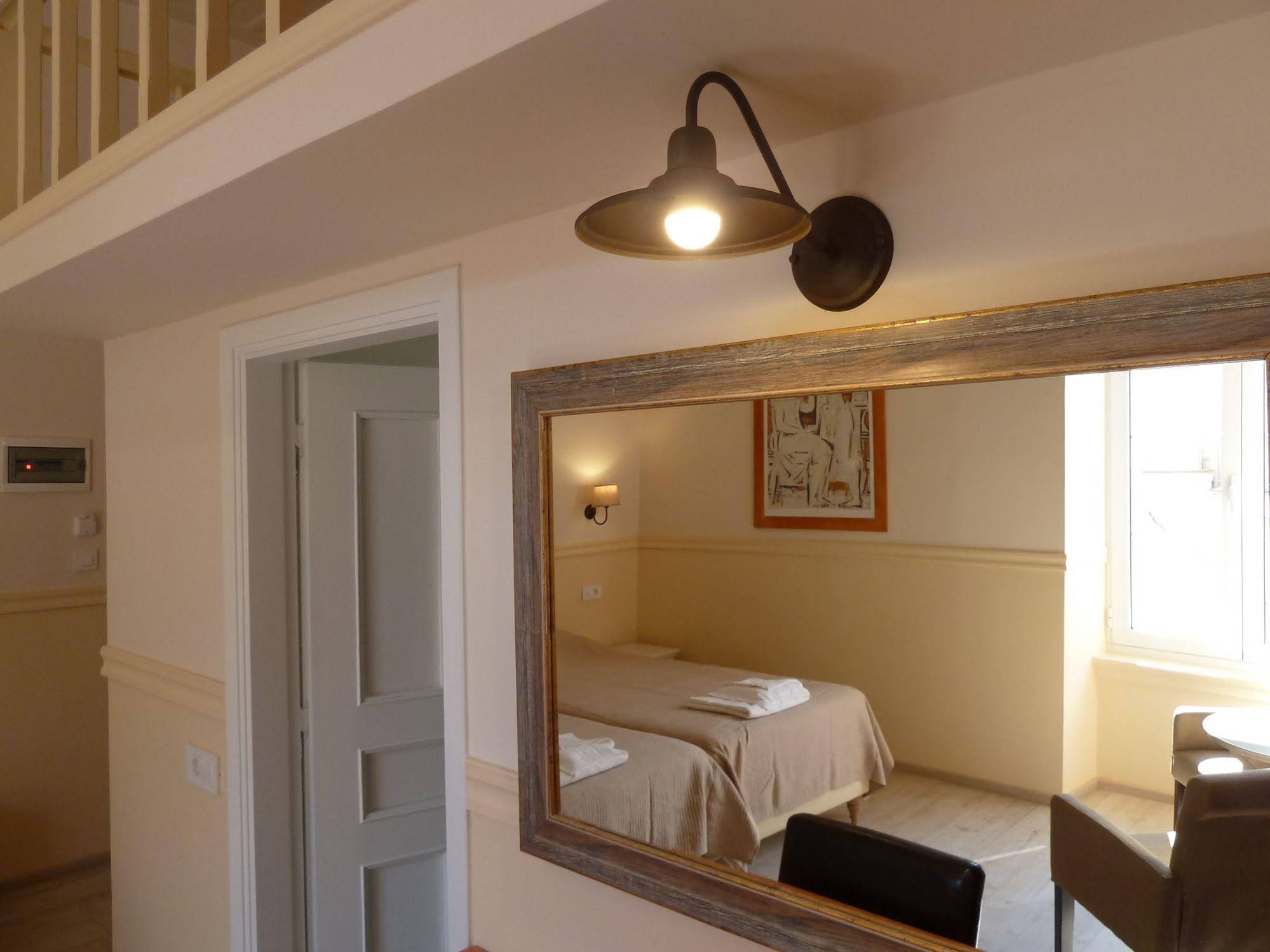 Omorfi Poli Pension