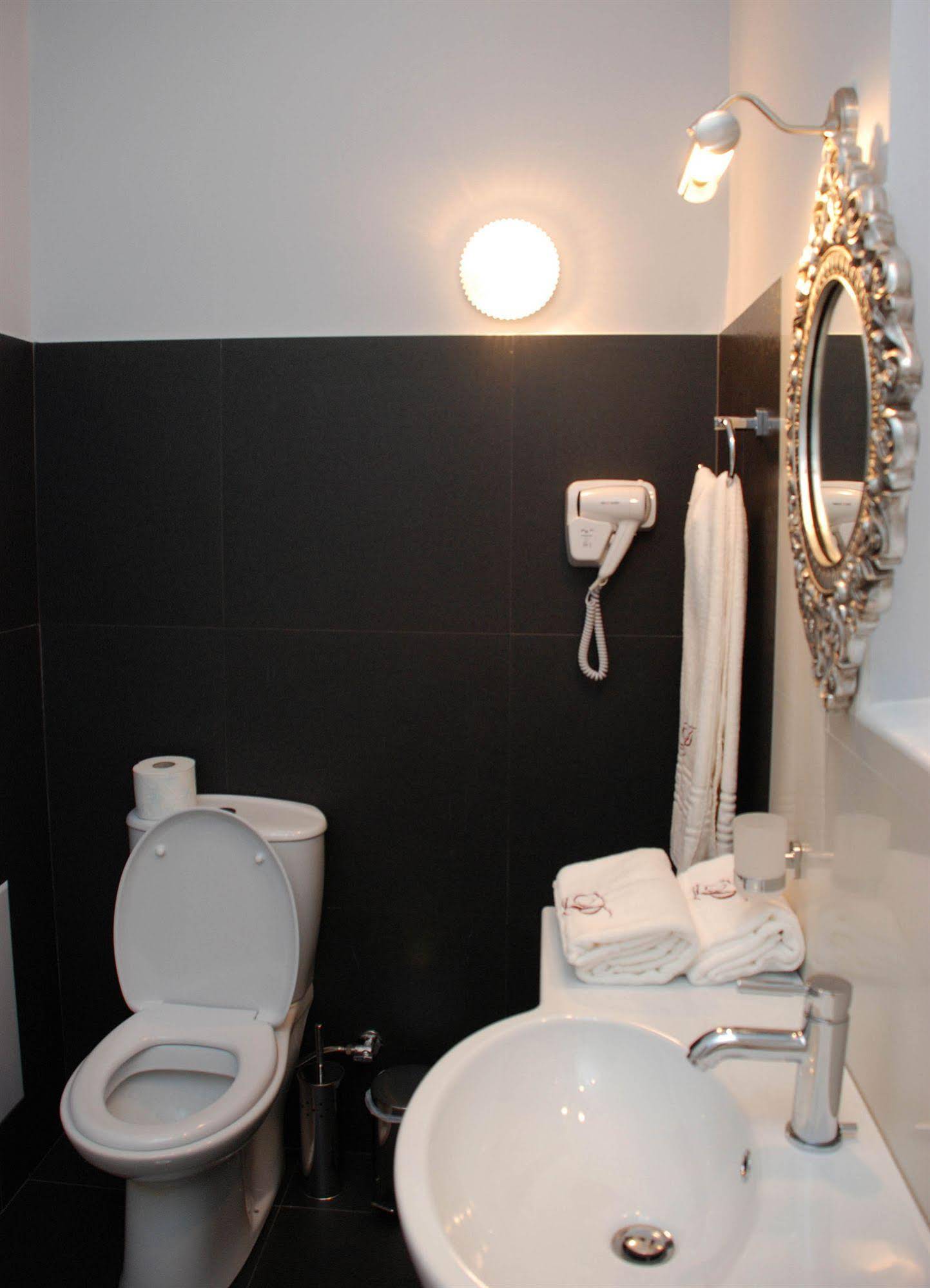Palazzo Rooms & Suites