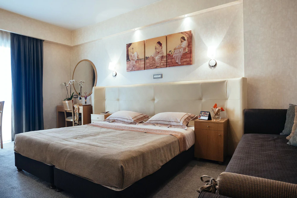 Alexandros Hotel