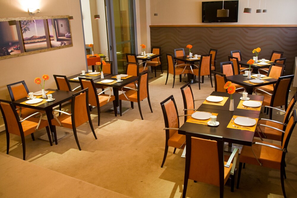 Alexandros Hotel