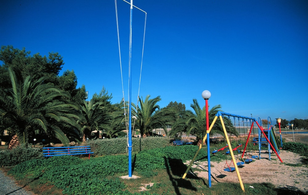Alexandros Hotel