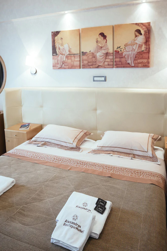 Alexandros Hotel