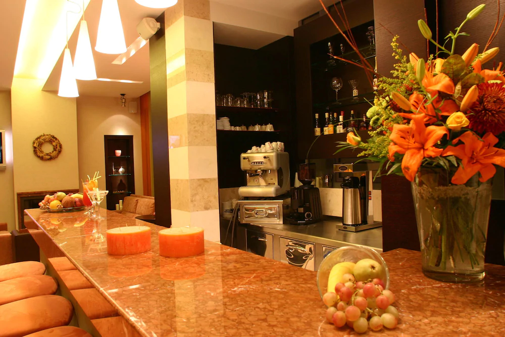 Alexandros Hotel