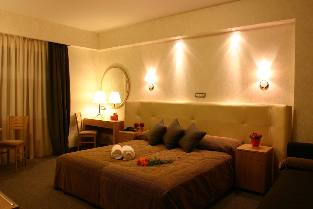 Alexandros Hotel