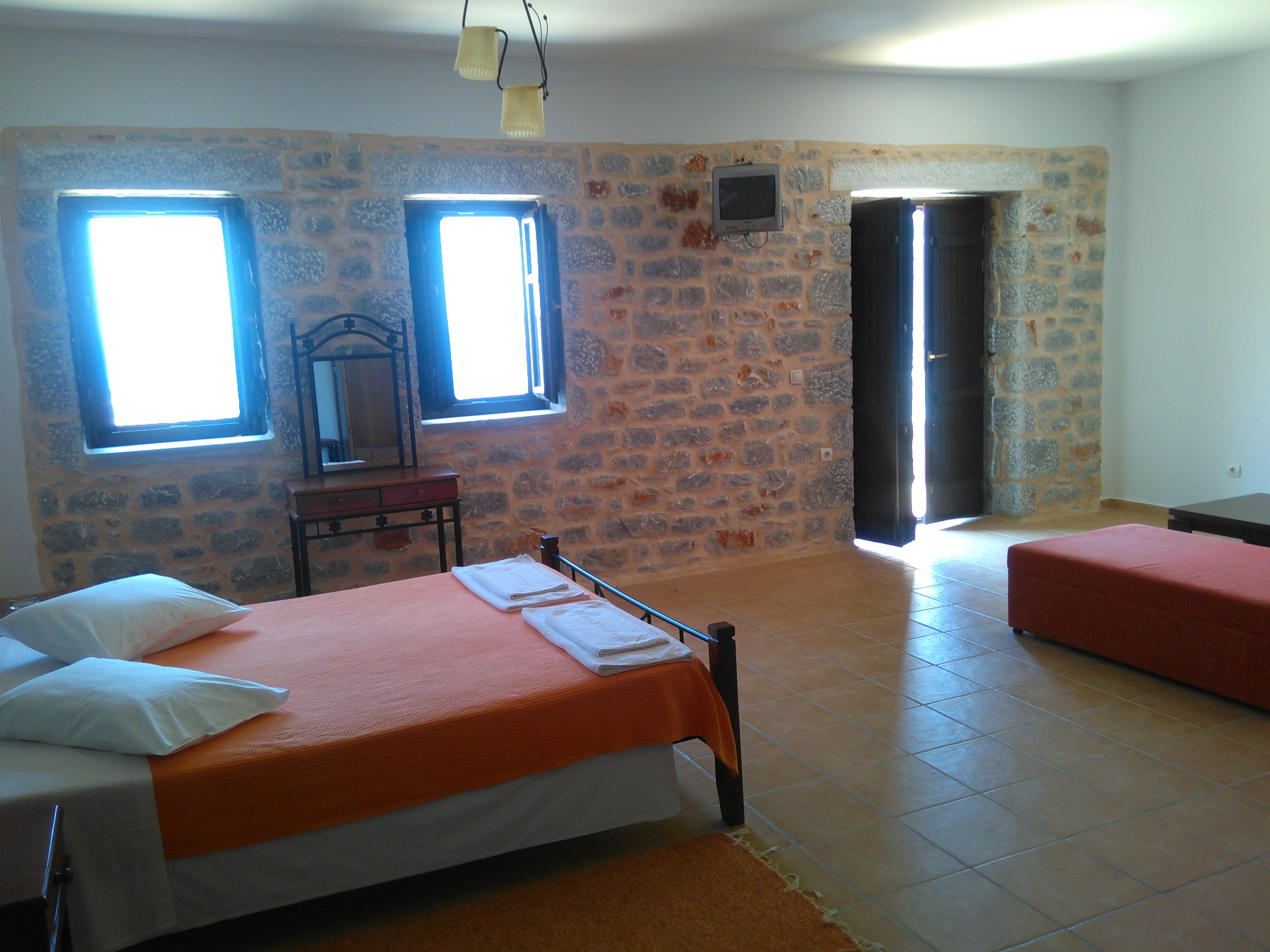 Onar Mani Suites