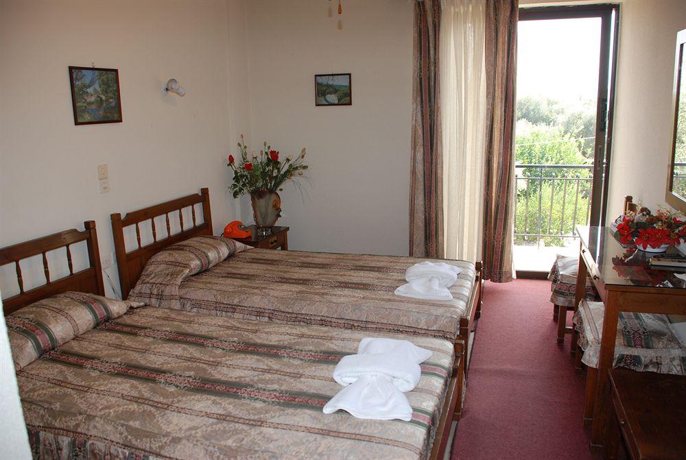 Themisto Hotel