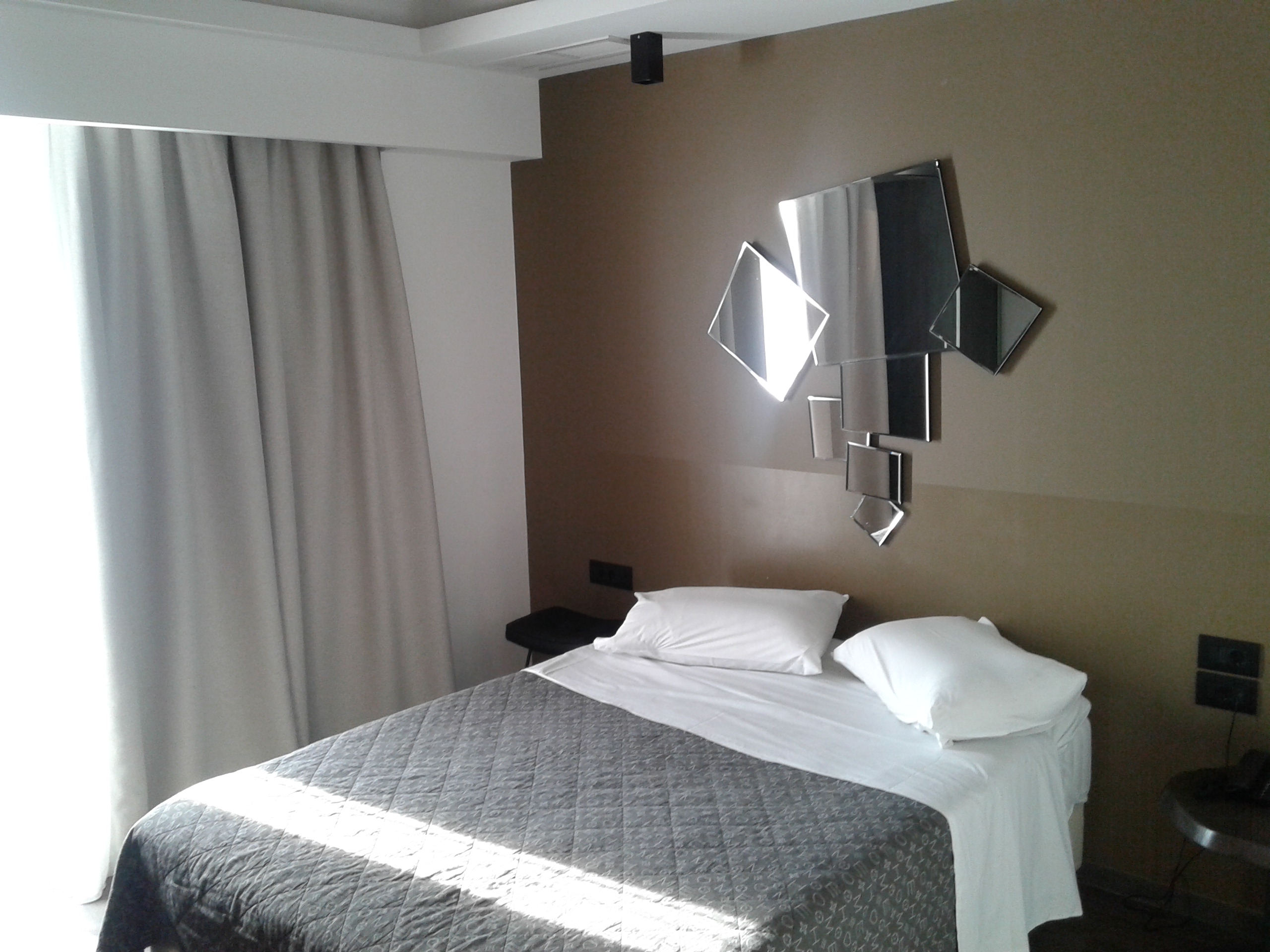 Adonis City Hotel