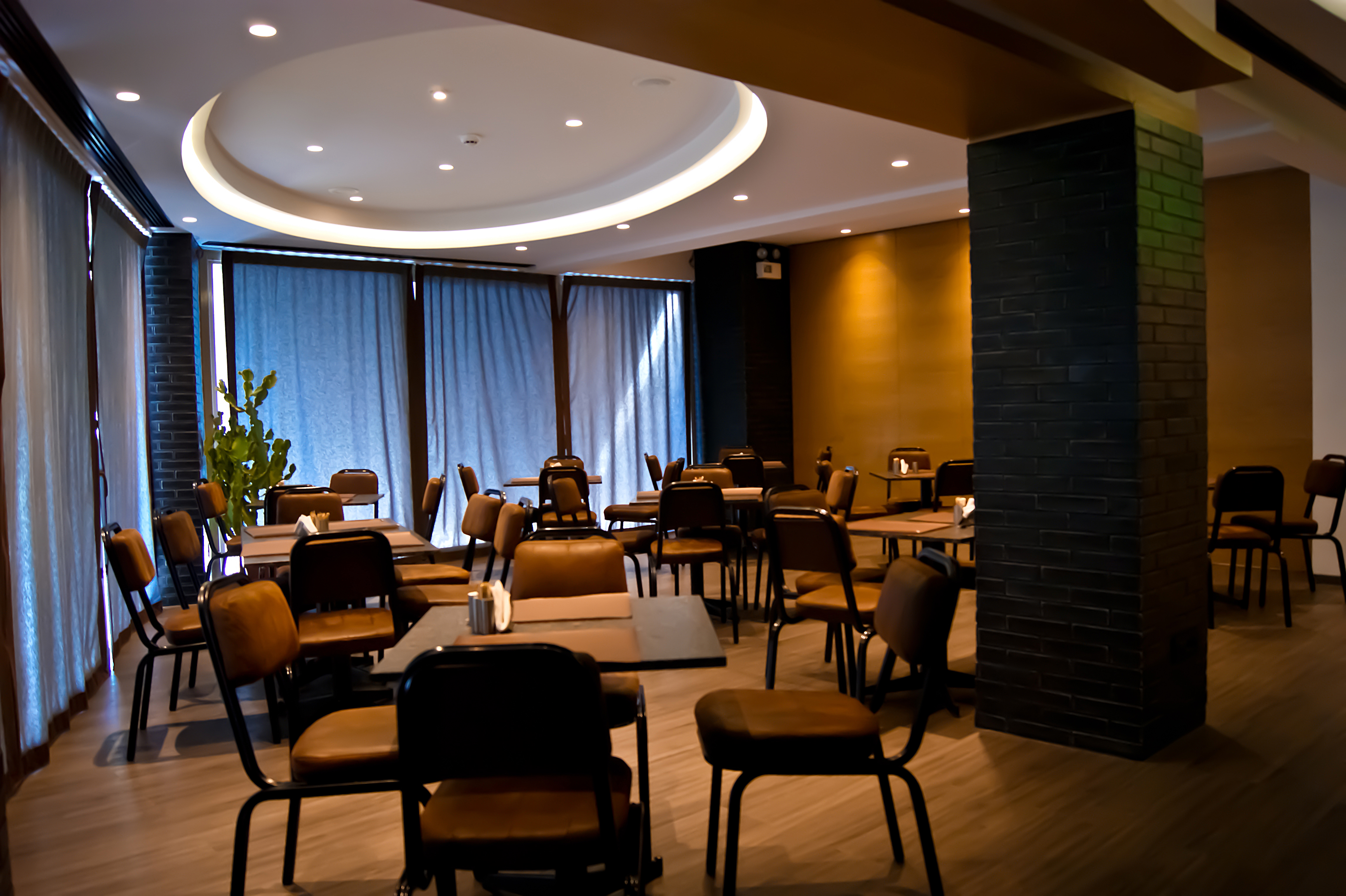 Adonis City Hotel