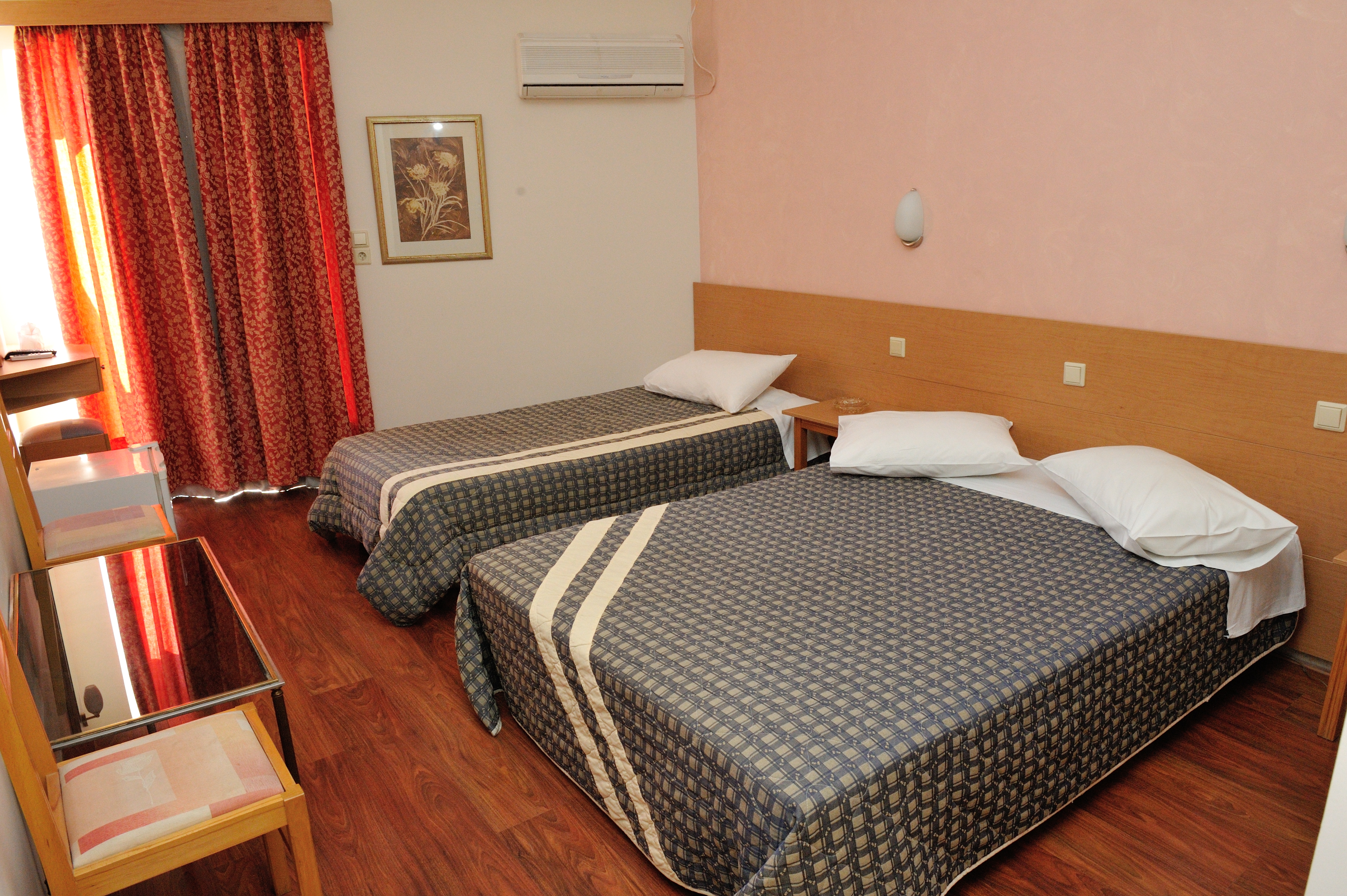 Adonis City Hotel