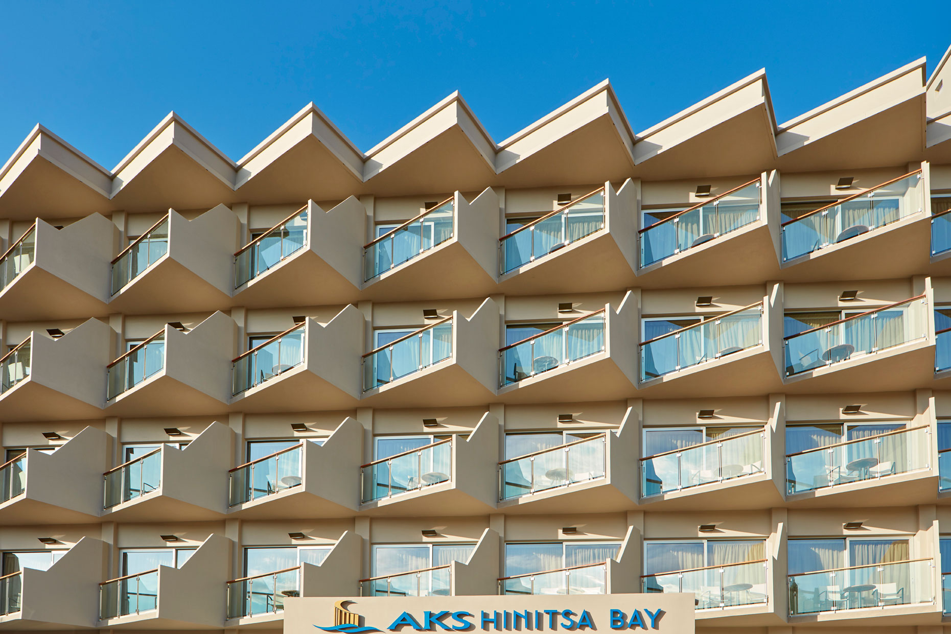 AKS Hinitsa Bay