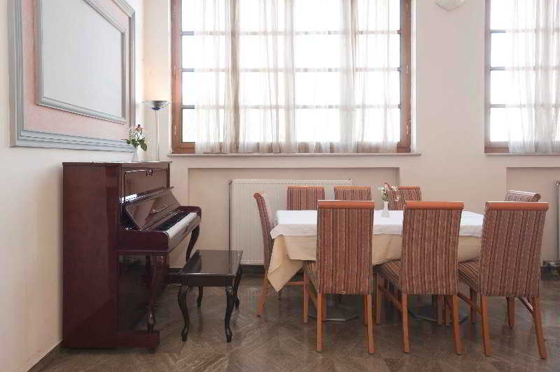 Karalis City Hotel