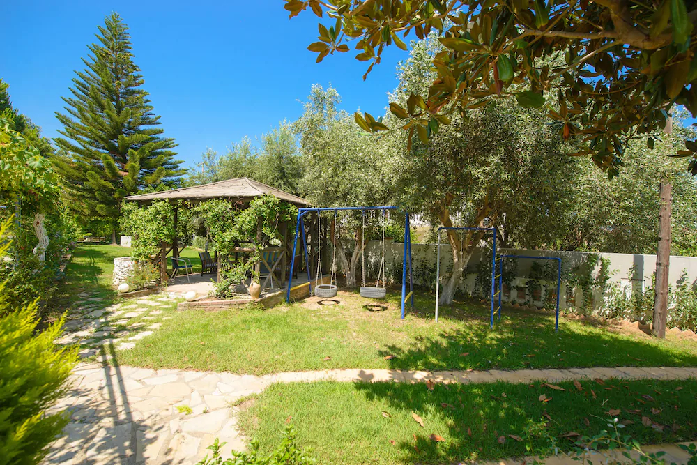 Dimitra Apartment Hotel