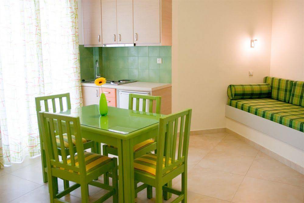 Amaryllis Hotel Apartments