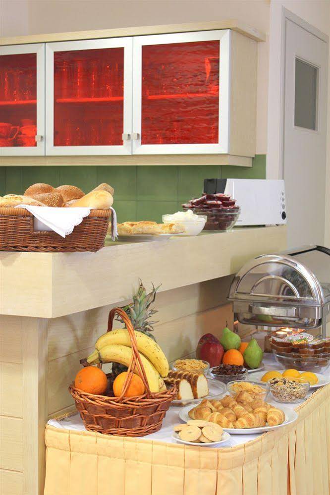 Amaryllis Hotel Apartments