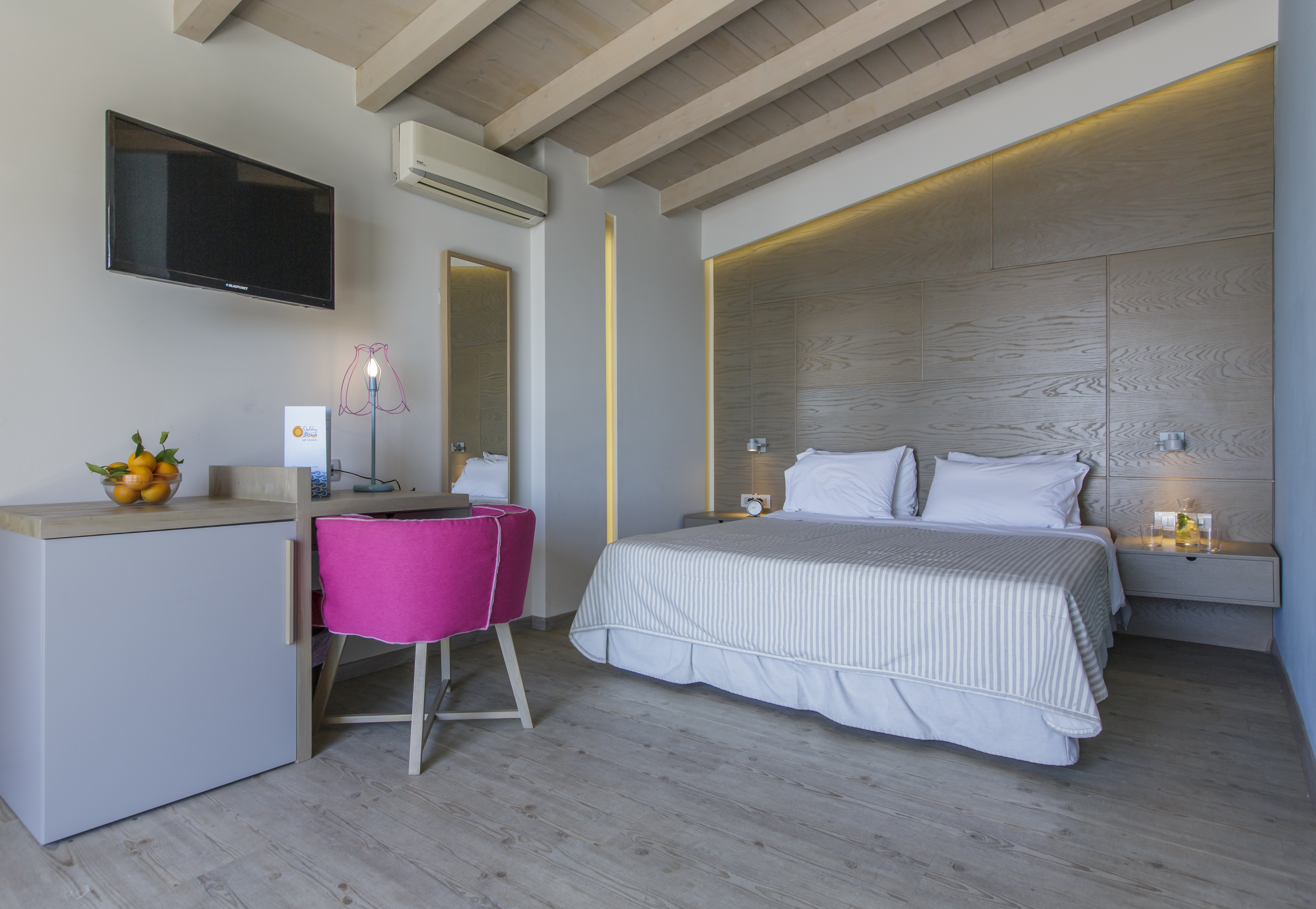 Golden Beach Tolo