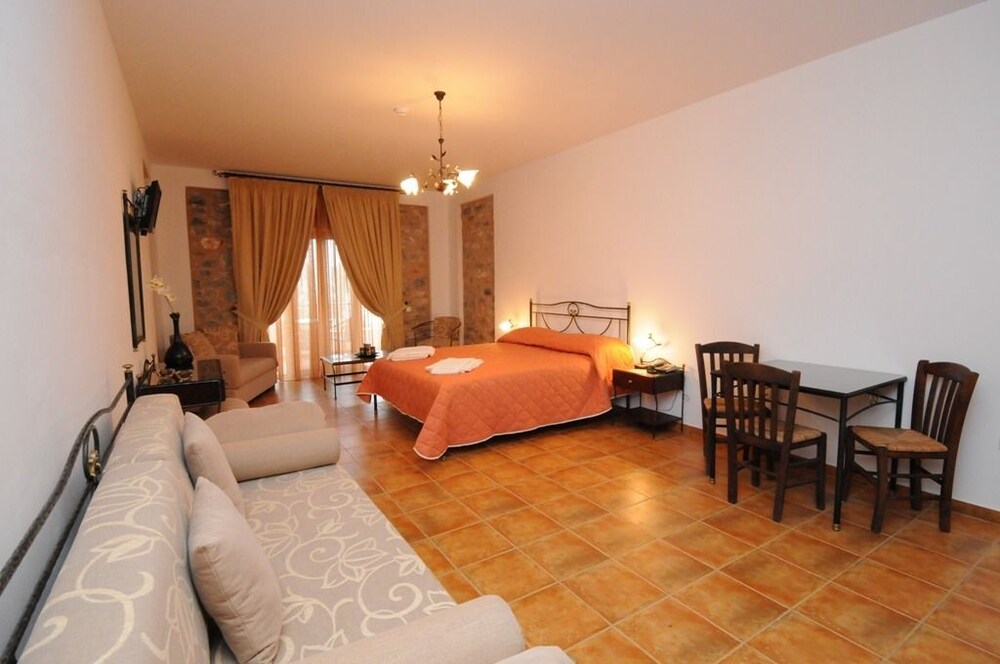 Vathi Hotel