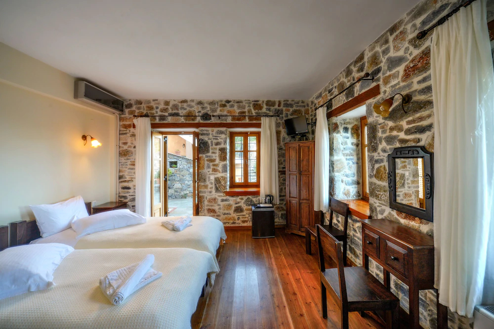 Eos Traditional Guesthouse