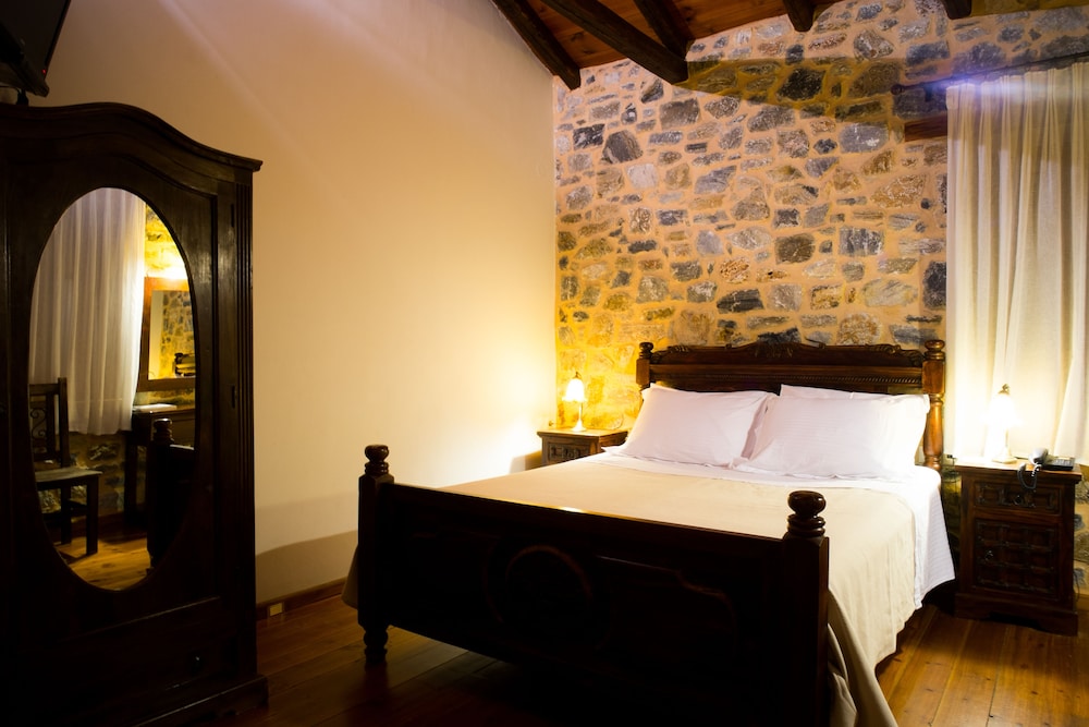 Eos Traditional Guesthouse
