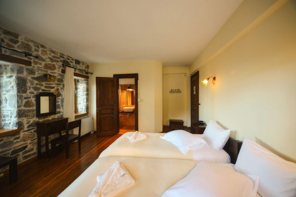 Eos Traditional Guesthouse