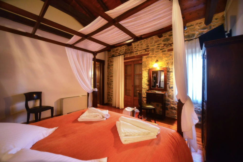 Eos Traditional Guesthouse