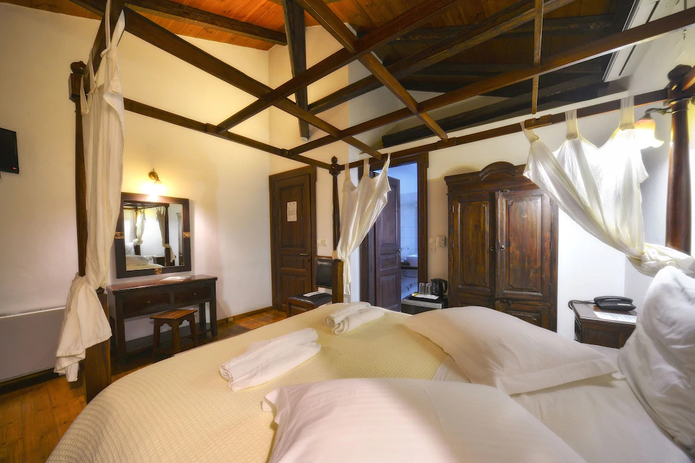 Eos Traditional Guesthouse