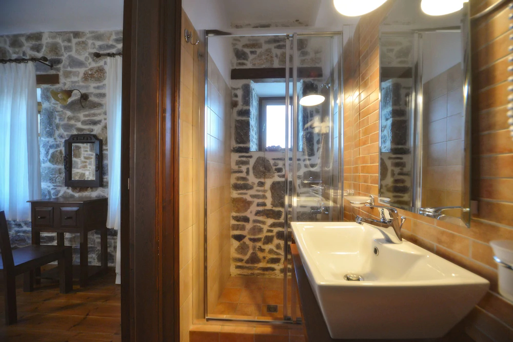 Eos Traditional Guesthouse