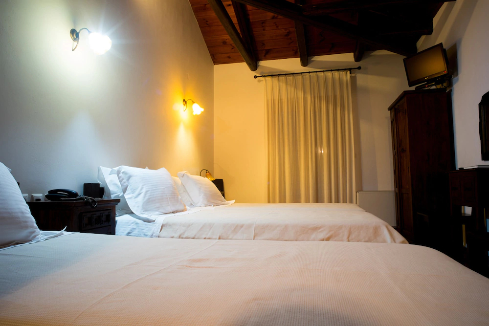 Eos Traditional Guesthouse