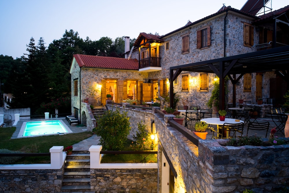 Eos Traditional Guesthouse