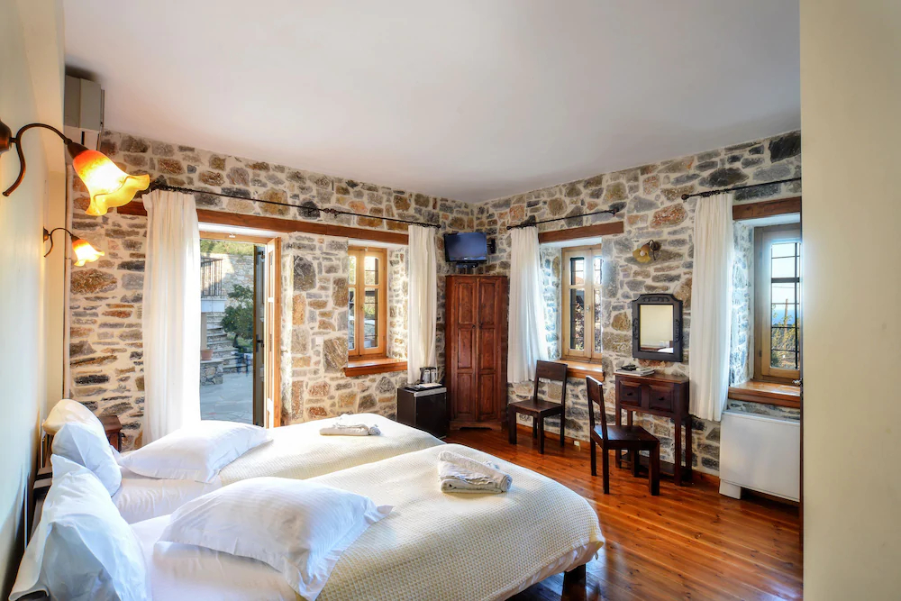 Eos Traditional Guesthouse